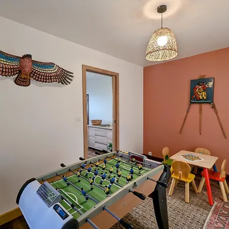 Historique Et Moderne, Capacite Flexible - Fr-1-585-170 * Mouzay (Indre-et-Loire)