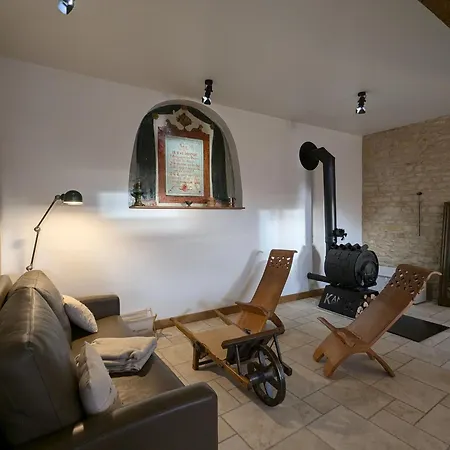 Historique Et Moderne, Capacité Flexible - Fr-1-585-170 *