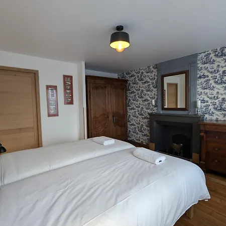 Historique Et Moderne, Capacité Flexible - Fr-1-585-170 Mouzay (Indre-et-Loire)